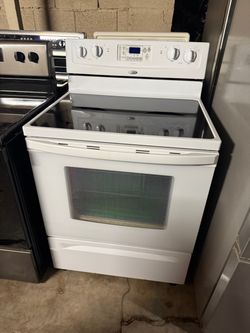  Whirlpool electric Range Clean & Warranty