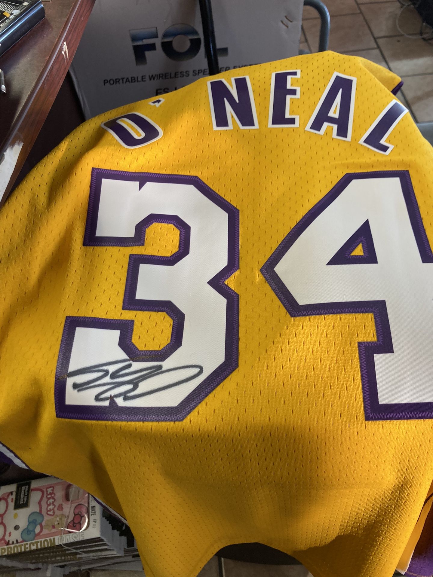 Lakers Shaw Jersey Large