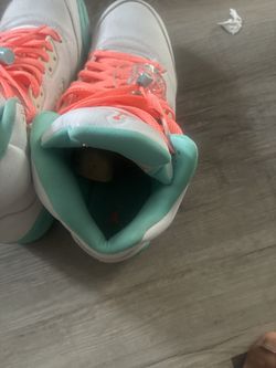 Jordan 5s come with box