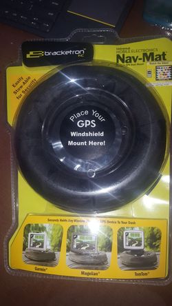 BRACKETRON NAV-MAT - PORTABLE GPS HOLDER