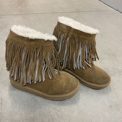 Youth Uggs Size 3