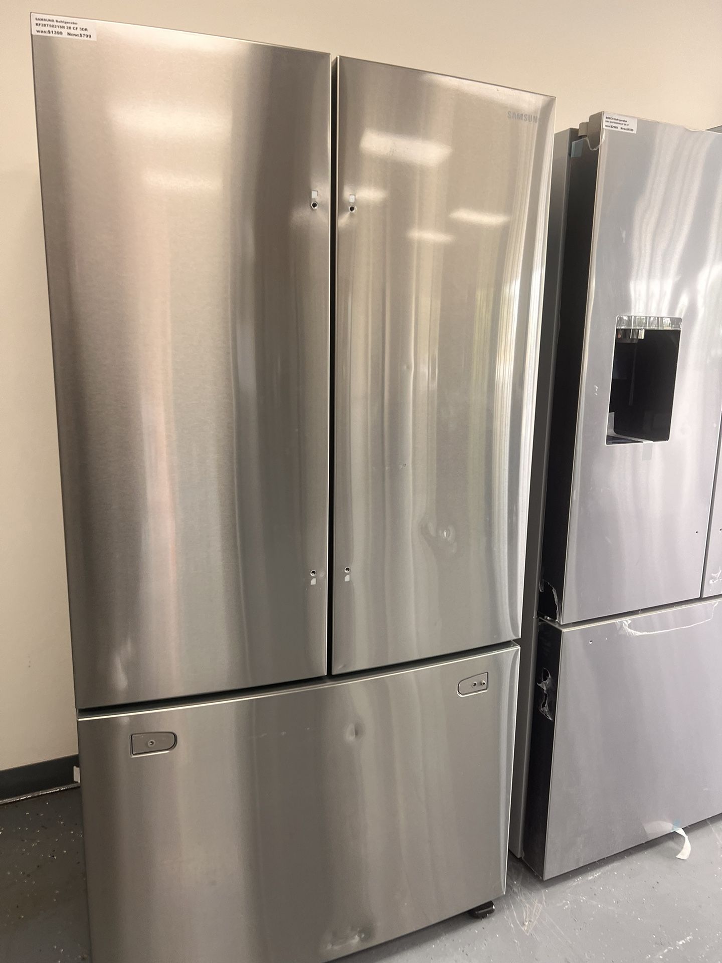Samsung RF28T5021SR/AA 28 Cu. Ft. Large Capacity 3Door Refrigerator