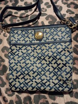 TOMMY HILFIGER CROSS BODY PURSE