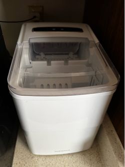 Ice maker