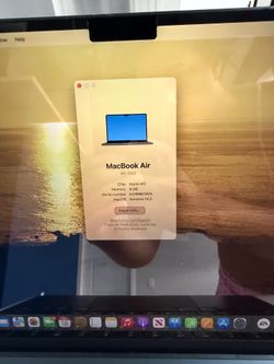 2022 Apple MacBook Air M2 (256GB) – Excellent Condition