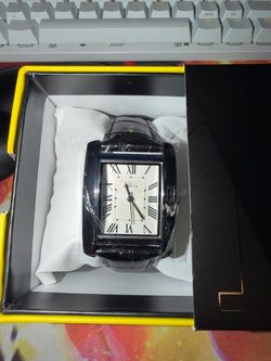 Invicta Soecialty Empyrea Silver case with black leather band