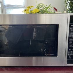 Sharp Microwave/Convection Model R-930CS