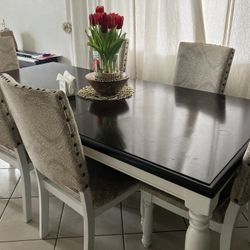 Table And Chairs 