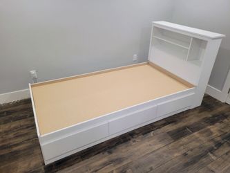 Twin bed with storage, mattress included