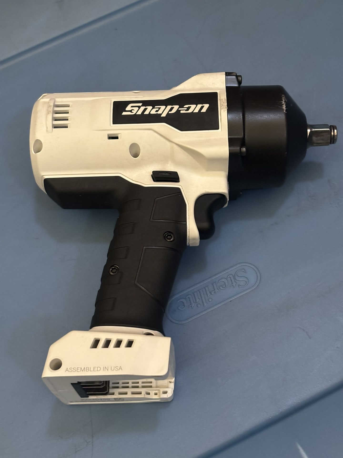 Snap-On Tools  CT9050WHT 18V 1/2" Cordless Impact Wrench  ( Brushless )