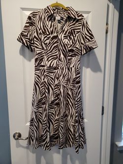 Jones Wear Size 6 Zebra Dress 