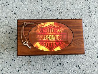 Vintage HARLEY DAVIDSON Small Cedar Box Chest w/ Key. Pre Owned.