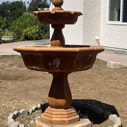 Raveena  fountain aged stone finish large size