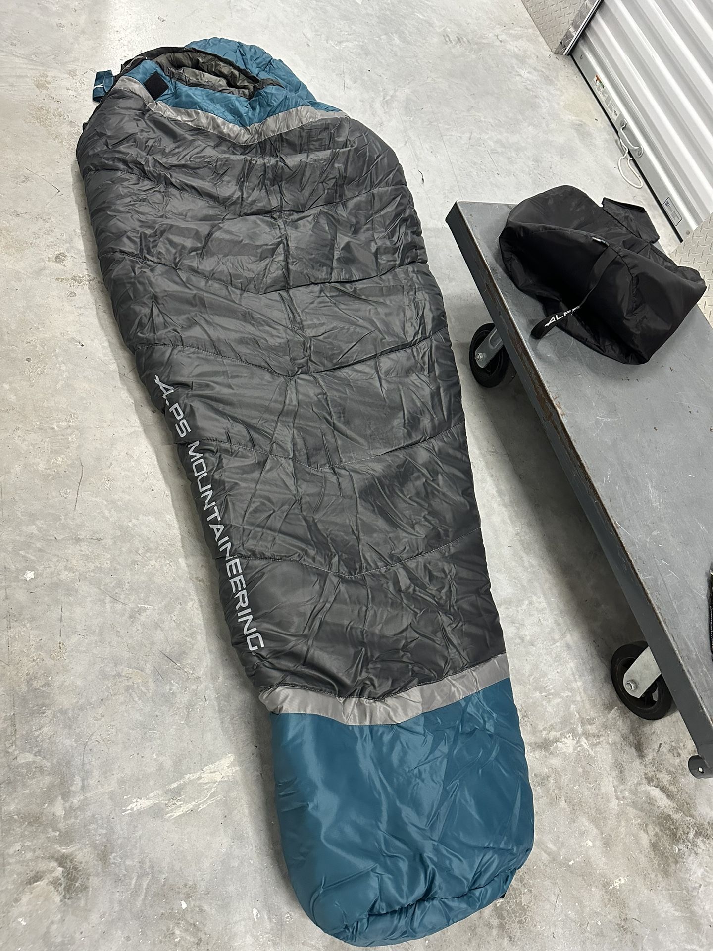 Sleeping Bag, brand new for adults/kids