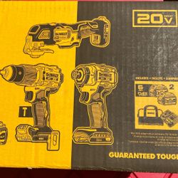 Dewalt 3 Tools Combo Kit Brushless.  And 2 Battery S. 6.0 Flexvolt 