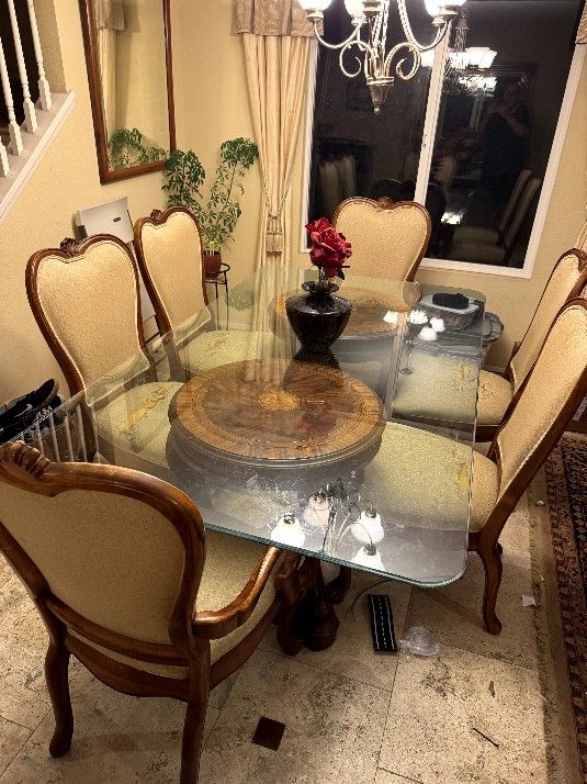Beautiful Large Dinning Table