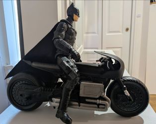 The Batman 2022 Robert Pattison Batcycle Action Figure Set