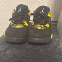 Size 4 (Perfectly Fine ) (used) For 150 Or You Can Offer Less.