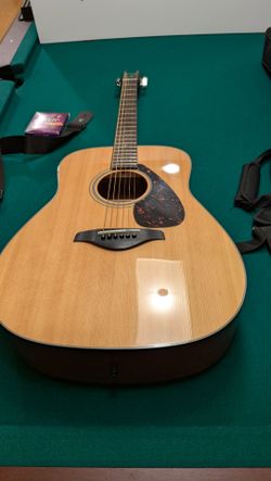 Yamaha FG700S Acoustic Guitar w/ Reinforced SKB Backpack Case + Extras