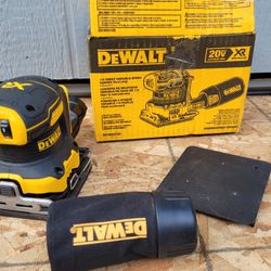 Dewalt 20V MAX XR Cordless Brushless 1/4 Sheet Variable Speed Sander (Tool Only)
