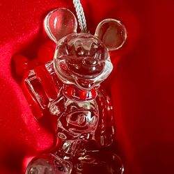 LENOX MICKEY'S CHRISTMAS GIFT ORNAMENT Walt Disney Showcase Collection