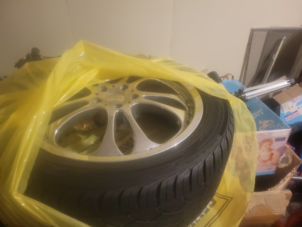 Akuza 20" Rims 275/45R20