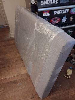 Twin size bed