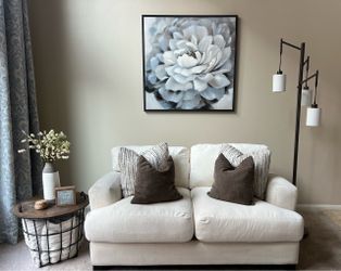 Jonathan Louis loveseat (Cream)