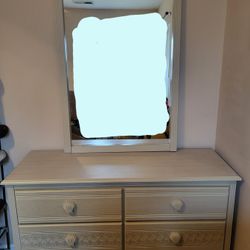 6 Drawer Dresser With Matching Mirror 