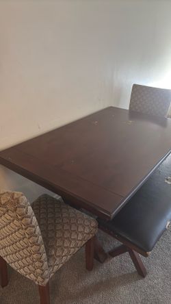 Dining room table