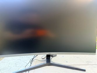 Samsung 27" Curved Monitor (100Hz) – Like New
