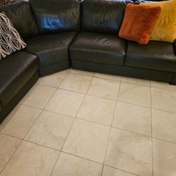 Italsofa Sectional Sofa 11ft X 9.5ft X 5 Ft