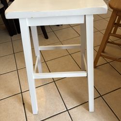 Bar Stool (white)