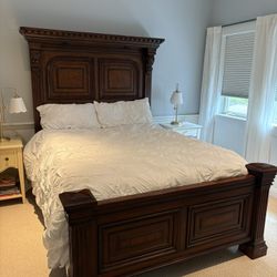 Majestic Queen Bed