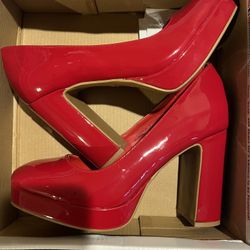 Red Pumps