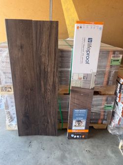 Lifeproof Lipian Hill Hickory 22 mil x 8.7 in. W x 48 in. L Click Lock Waterproof Luxury Vinyl Plank Floorin