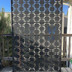 Modern Metal Privacy Screens – Set of 5