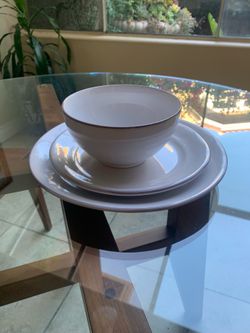Williams Sonoma Place Setting – Discontinued White Pattern
