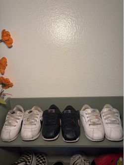 Toddler Nike shoes