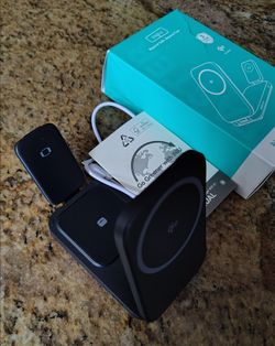 3 way portable charger.  3 at once charging. Mini size charger