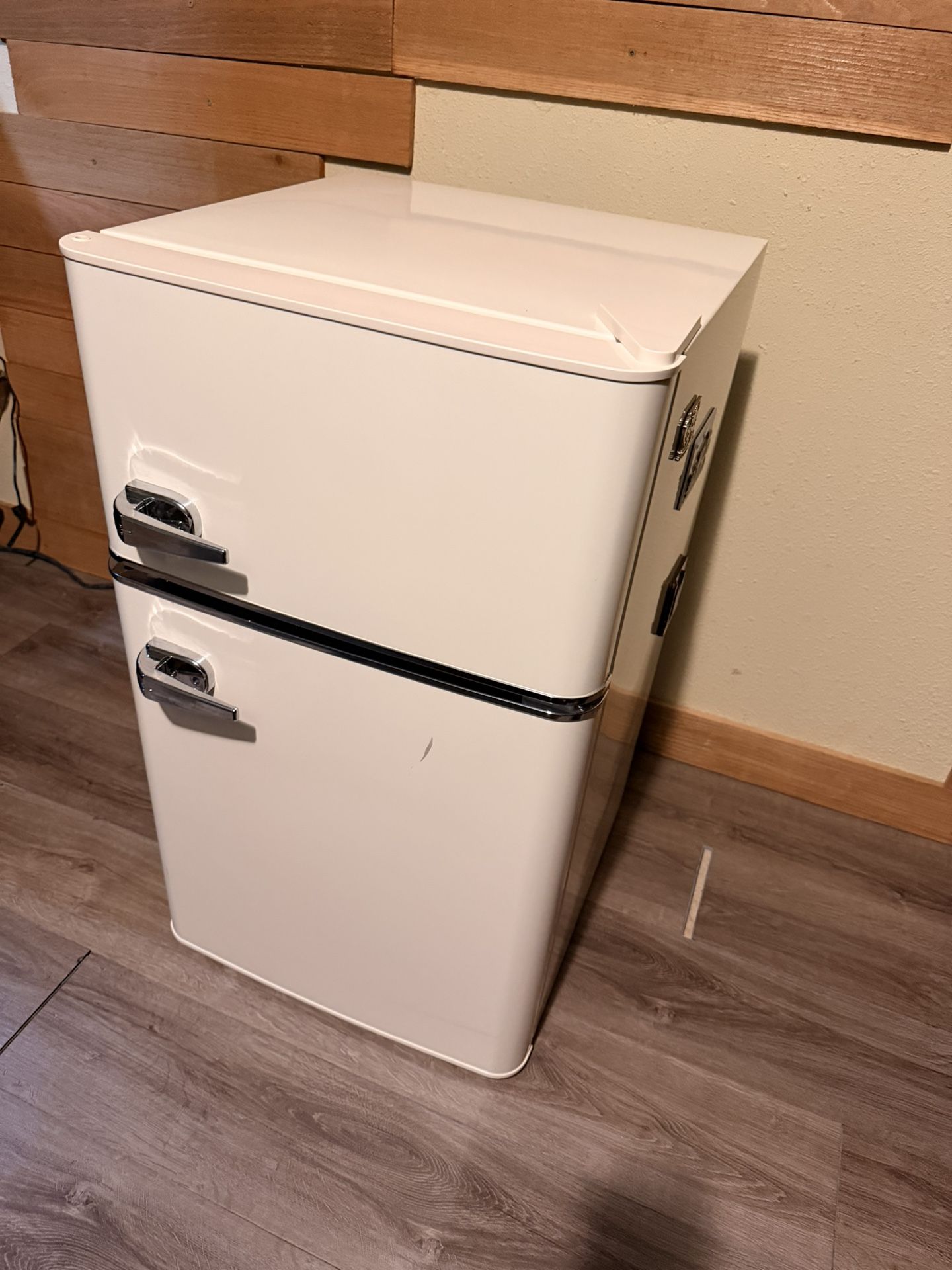 Retro Style Mini Fridge