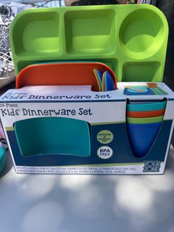 Kids 24 piece plates, cups and utensils