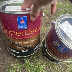 2 gallons of super deck solid stain