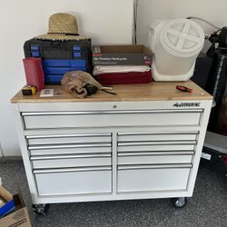 Husky Rolling Tool Box