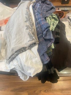 Chamara. 10 dólares. Y   Camisas.  20. Dólares