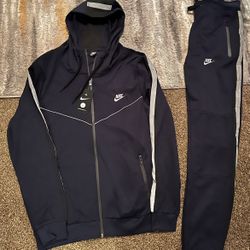 Blue Men Nike Sweatsuit Size Medium 