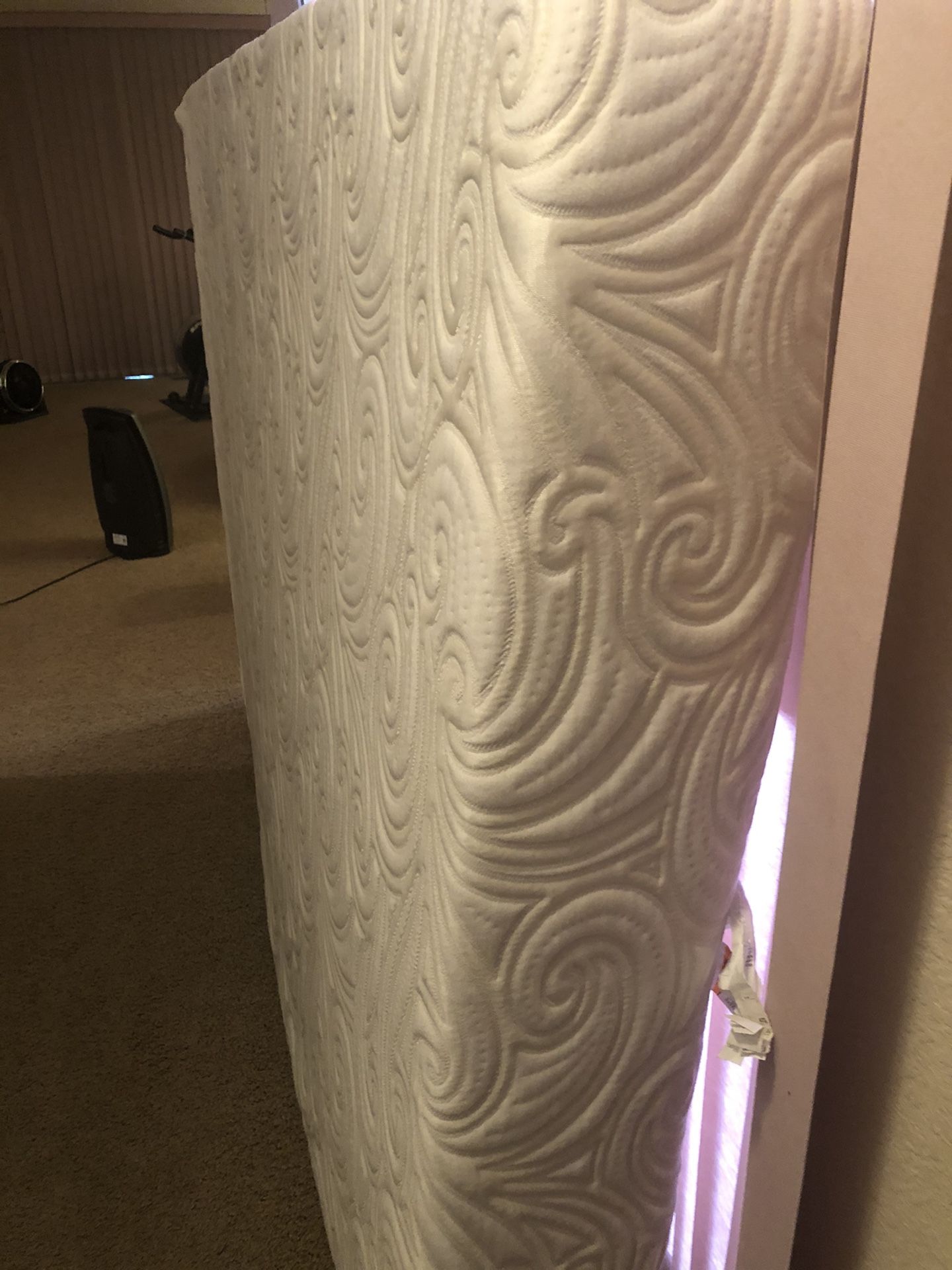 Used Sealy mattress Queen for Sale in Mill Creek, WA OfferUp