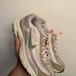 Nike initiator men’s shoes size 11.5