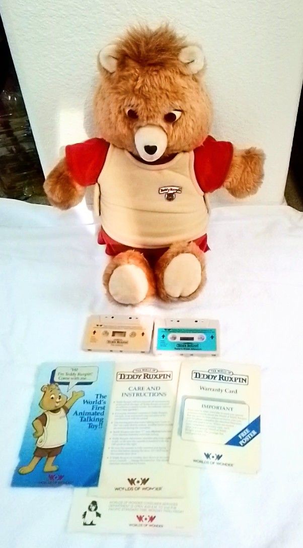 LIKE NEW Teddy Ruxpin Animated Talking Teddy Bear w/2 Cassettes & Instructions (Vintage)