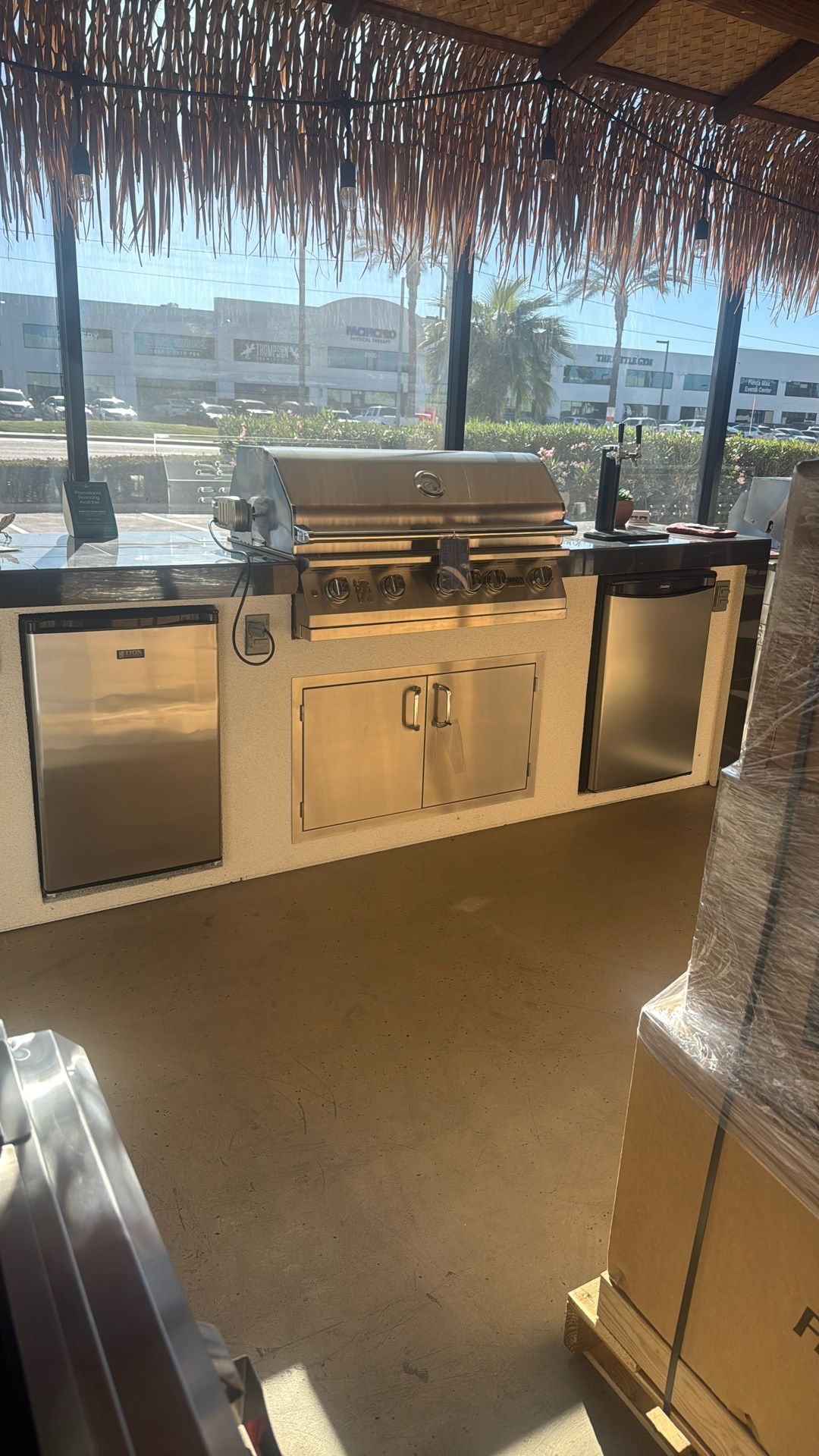 10FT BBQ Island W/Lion 40β Grill, Lion Fridge& Dual Tap Danby Kegerator